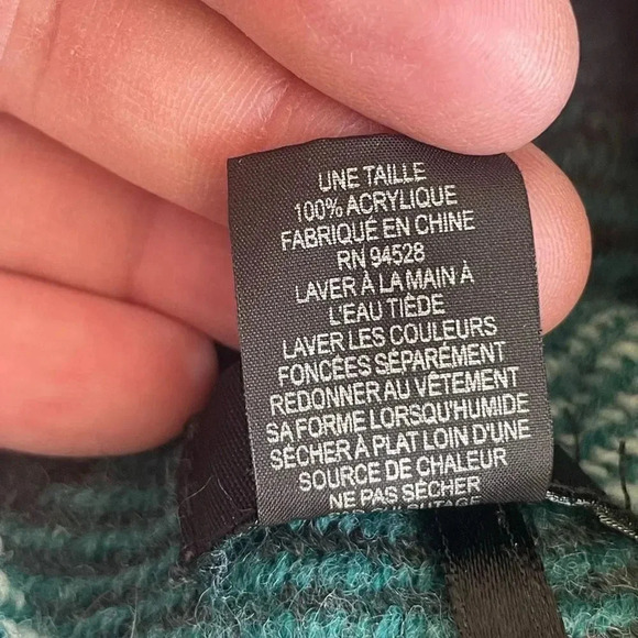 Modena Women Turtle Neck Knit Fringe Plaid Poncho Cape Soft Shawl One Size - Picture 8 of 9